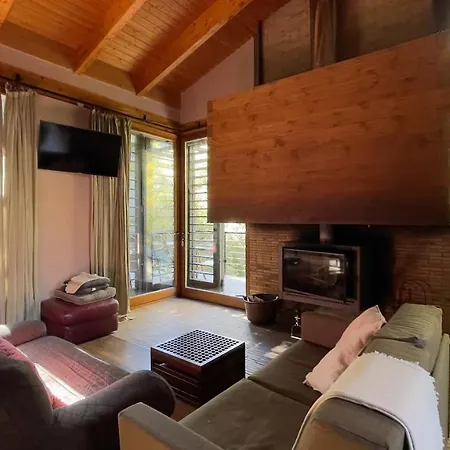 La Farga De La Muga Country house